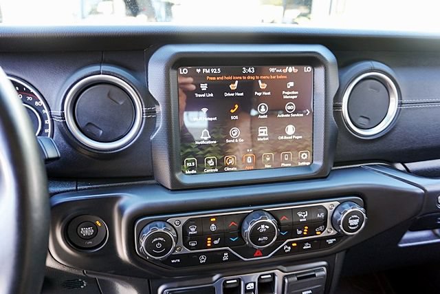 Used 2022 Jeep Wrangler Unlimited Rubicon w/ LED Lighting Group AWD/4WD image 29