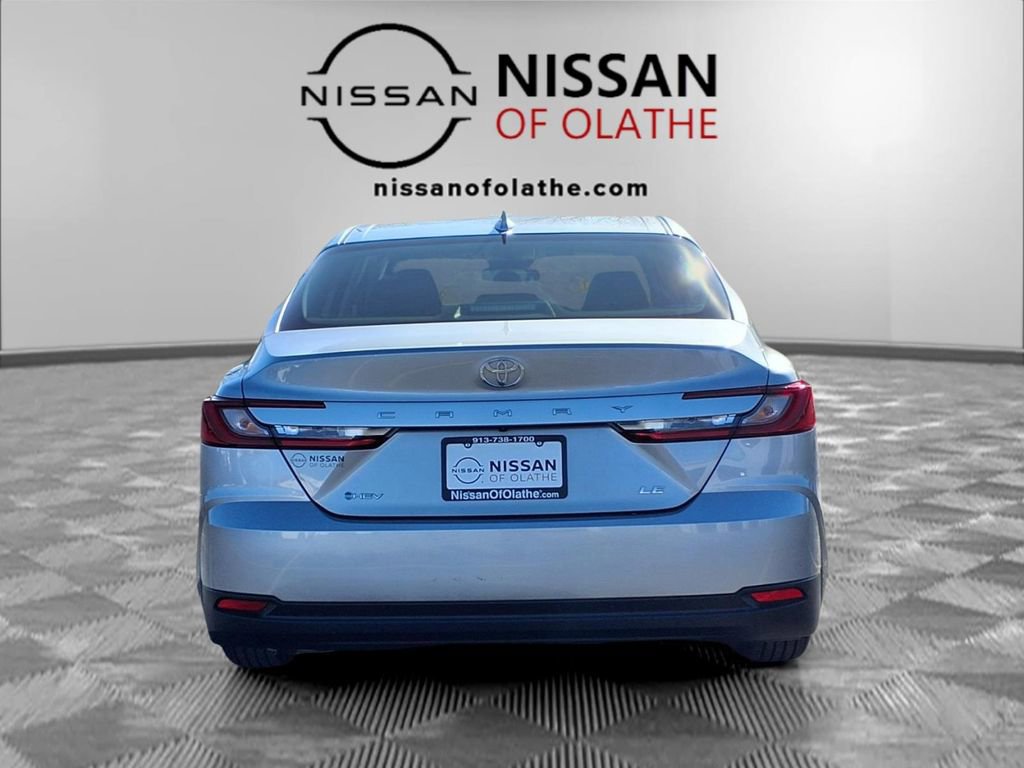 Used 2025 Toyota Camry LE image 27