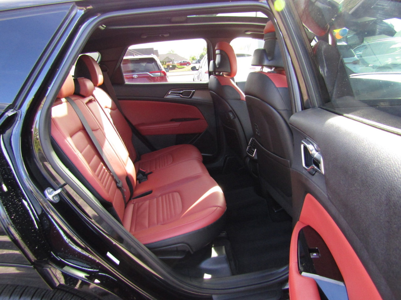 Used 2023 Kia Sportage SX image 26