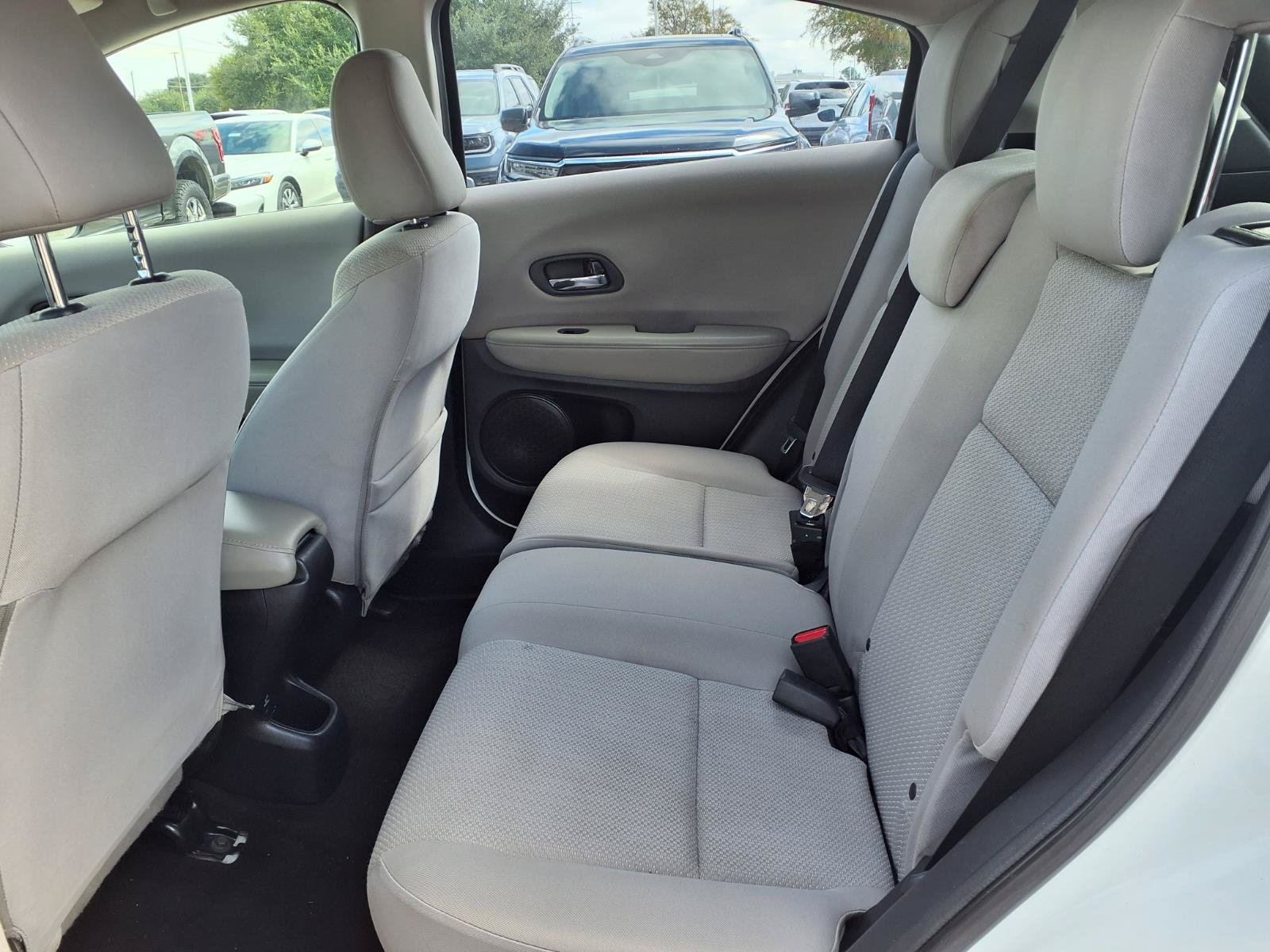 Used 2016 Honda HR-V LX image 17