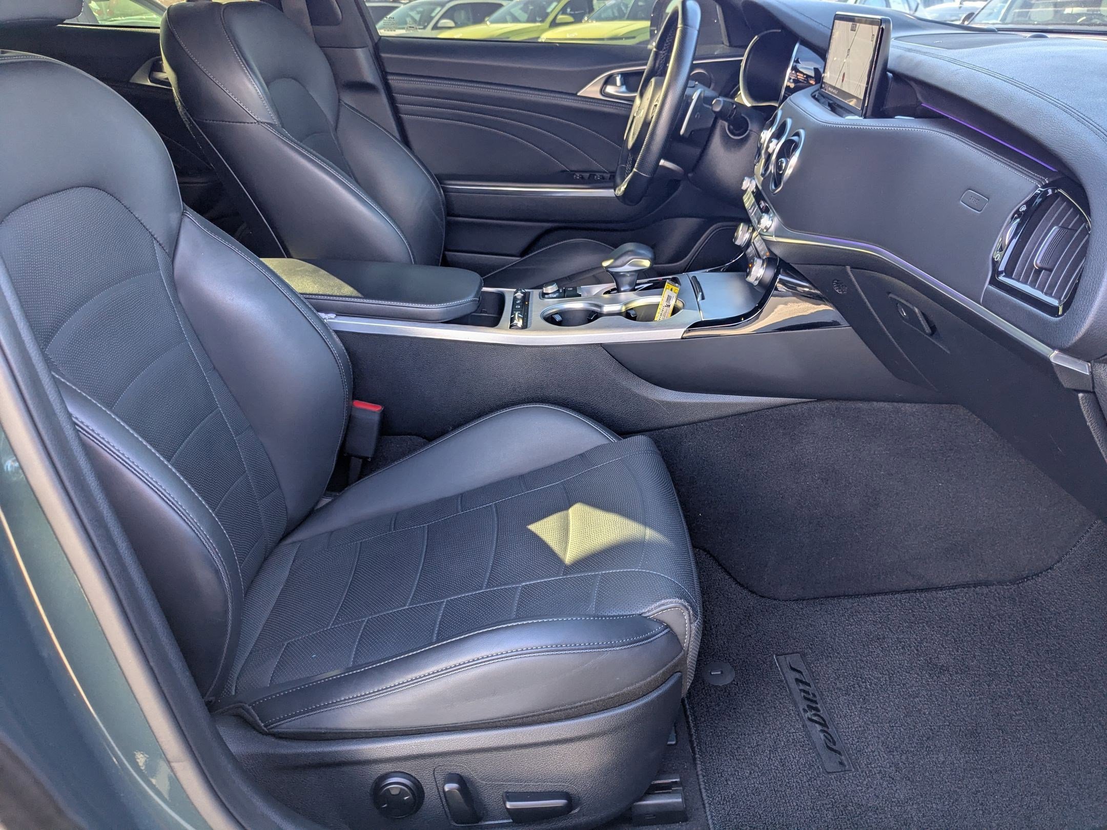 Used 2023 Kia Stinger GT2 image 33