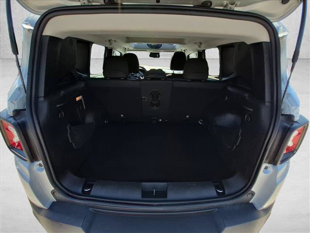 Used 2020 Jeep Renegade Altitude AWD/4WD image 6