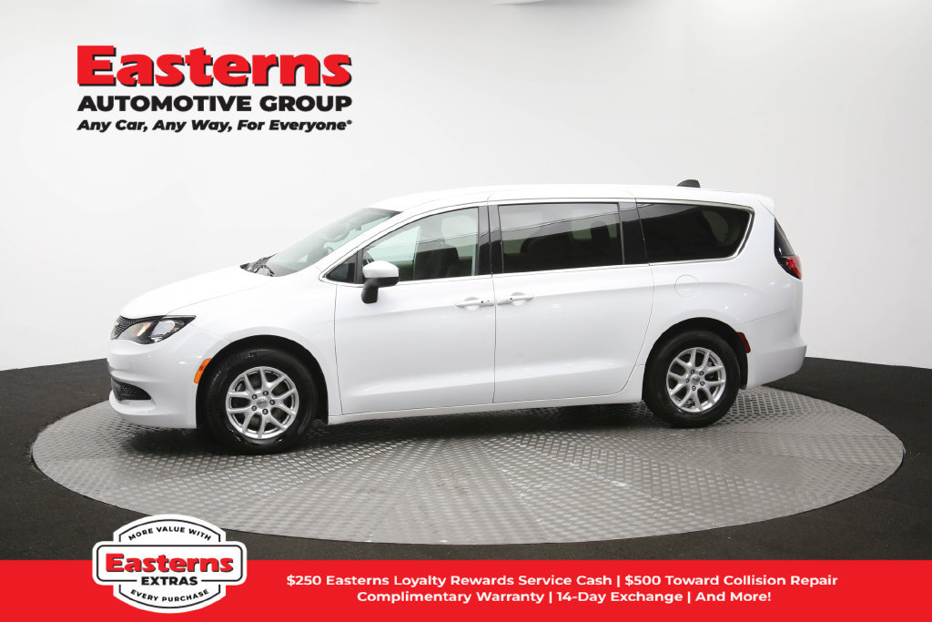 Used 2022 Chrysler Voyager LX FWD image 58