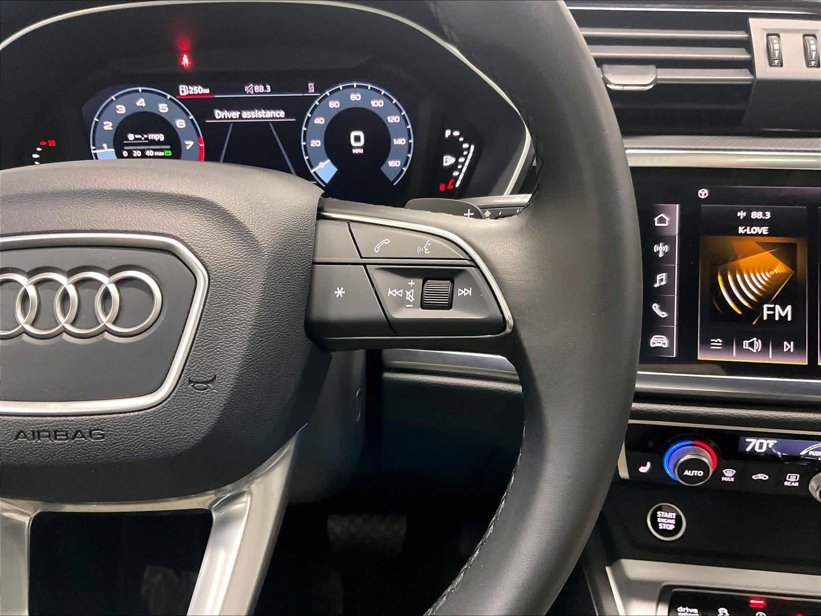 Certified 2025 Audi Q3 2.0T Premium w/ Convenience Package AWD/4WD image 19