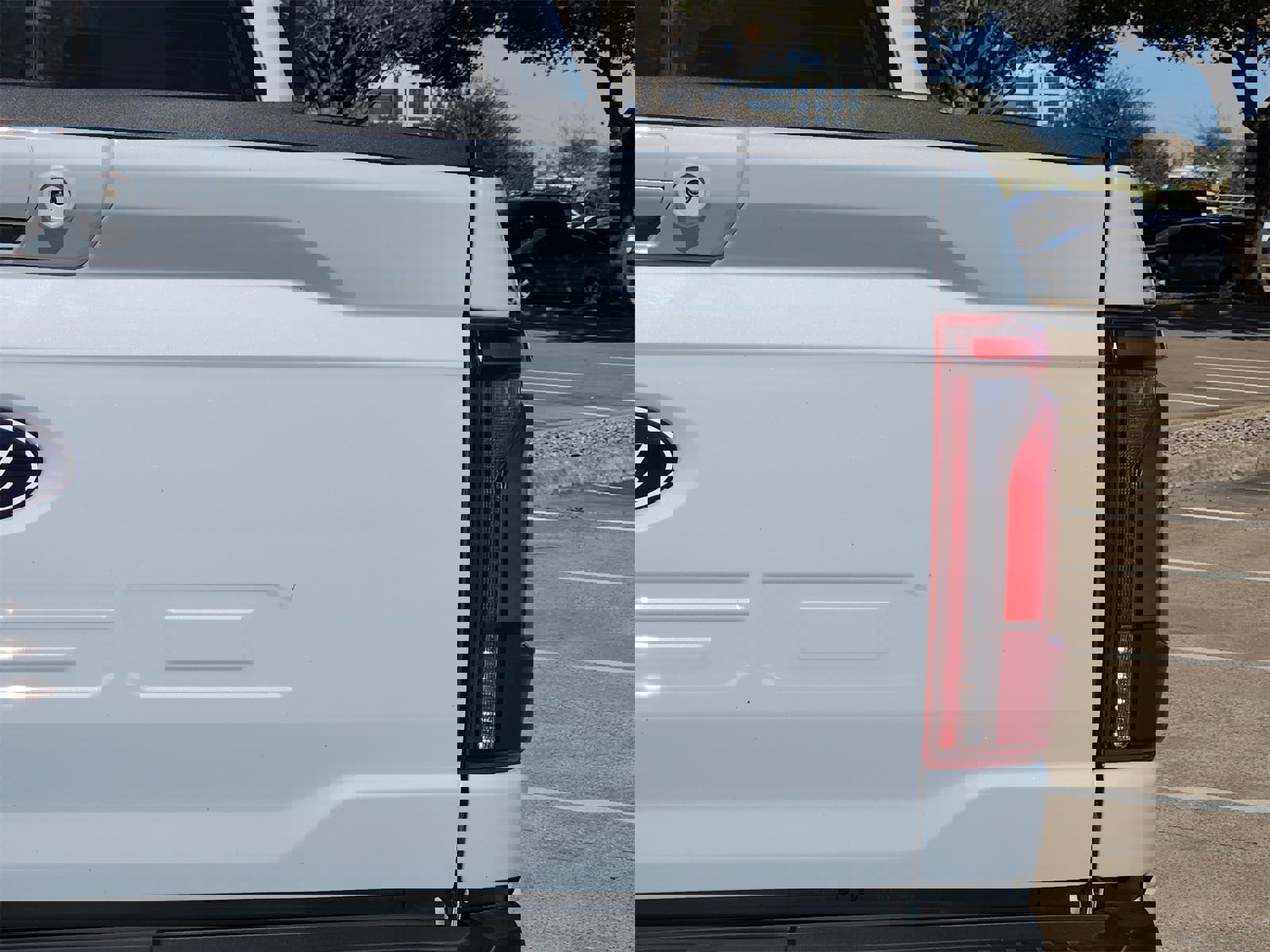 Used 2025 Ford F150 Lariat w/ Equipment Group 501A Mid image 16