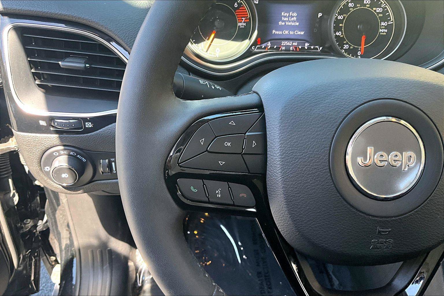 Certified 2023 Jeep Cherokee Altitude Lux AWD/4WD image 18