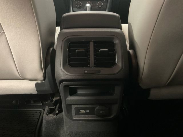 Used 2020 Volkswagen Tiguan SE image 19