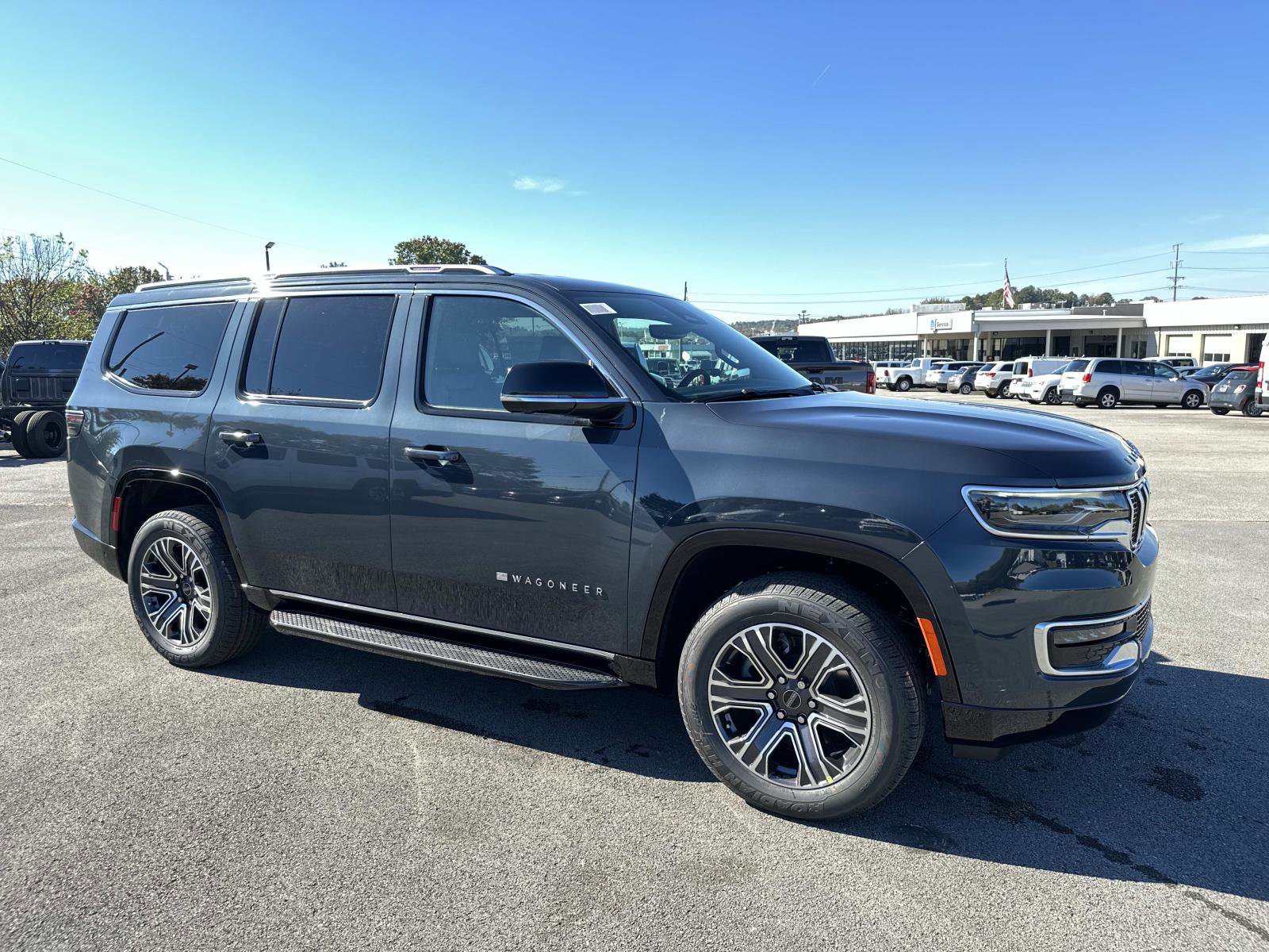 New 2025 Jeep Wagoneer 4WD image 2