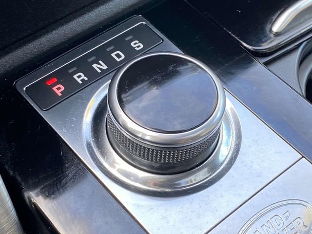 Used 2018 Land Rover Discovery HSE image 32