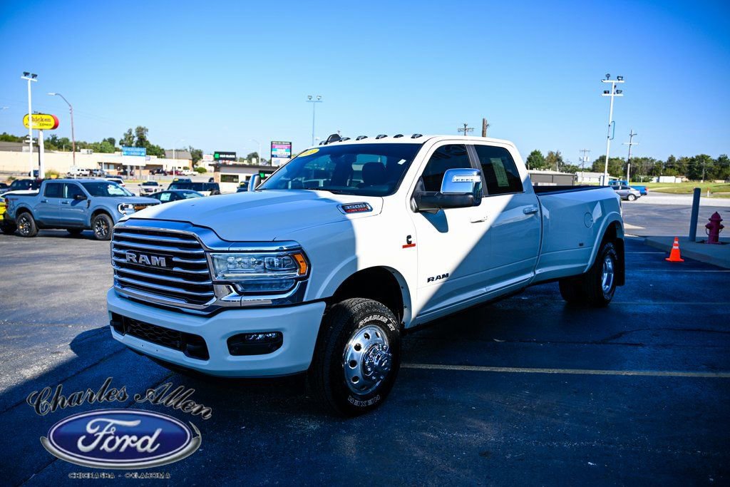 Used 2024 RAM 3500 Limited w/ Towing Technology Group image 3