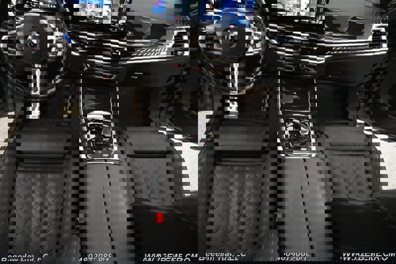 Used 2023 BMW X7 M60i w/ Climate Comfort Package image 18