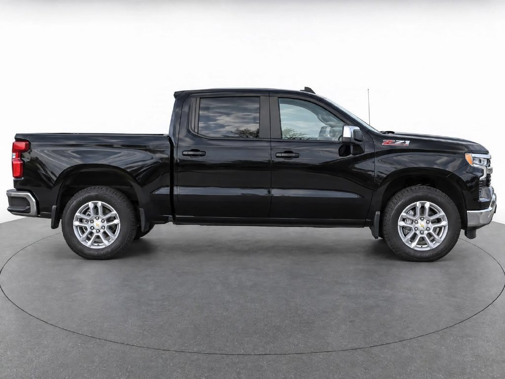 Used 2023 Chevrolet Silverado 1500 LT AWD/4WD image 7