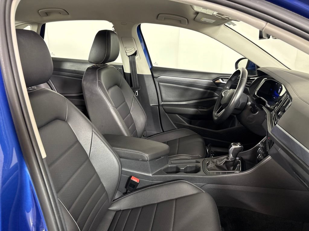 Used 2024 Volkswagen Jetta SE FWD image 21