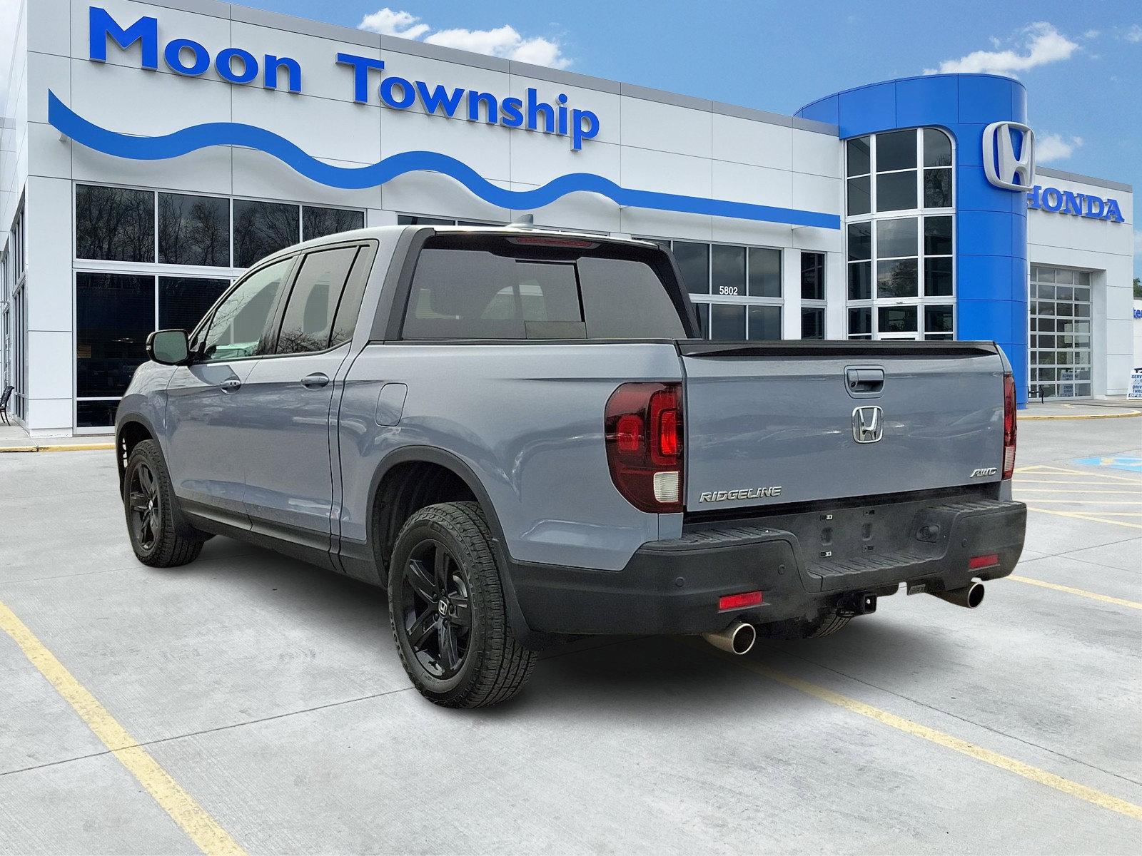 Used 2023 Honda Ridgeline Black Edition image 4