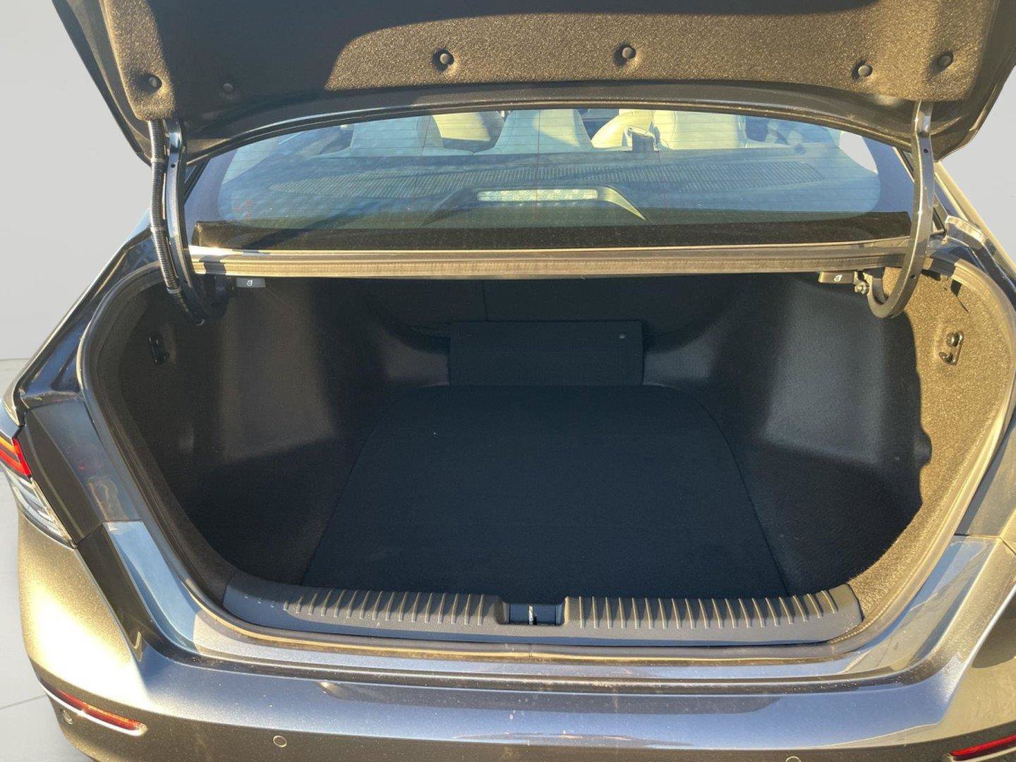 Used 2023 Honda Accord Touring image 10