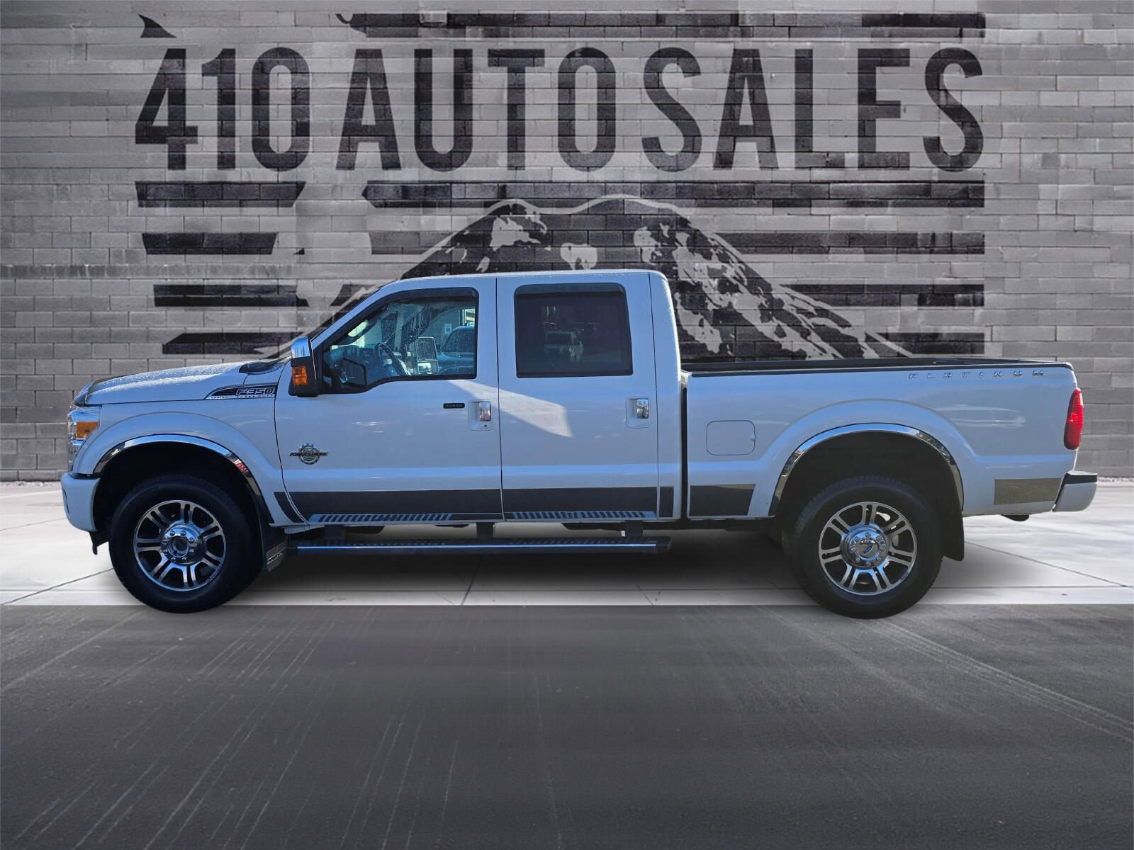 Used 2014 Ford F350 Platinum w/ Platinum Package image 7