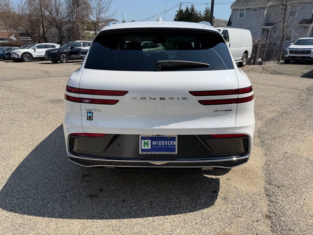 Used 2026 Genesis GV70 2.5T Advanced AWD/4WD image 4