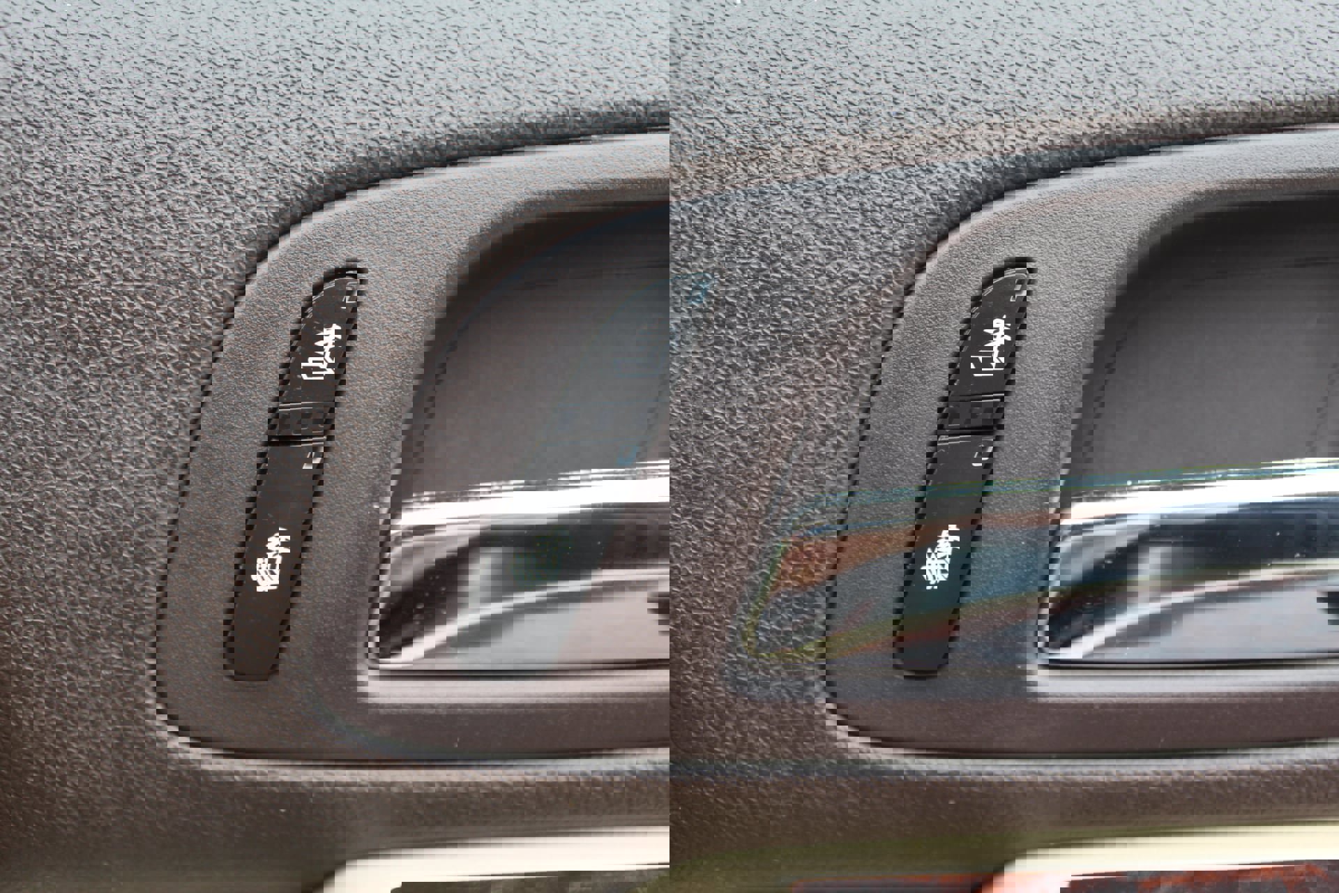 Used 2007 GMC Yukon Denali image 19