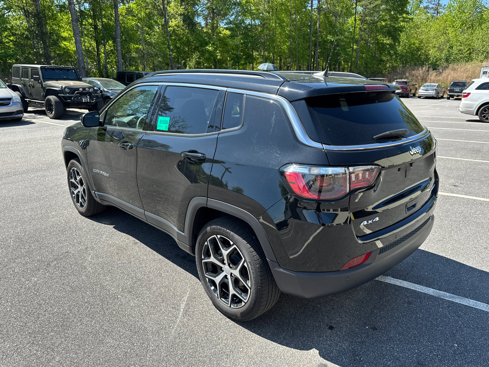 Used 2024 Jeep Compass Limited AWD/4WD image 8