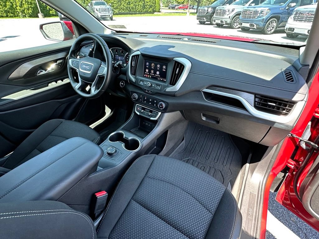 Used 2023 GMC Terrain SLE AWD/4WD image 14