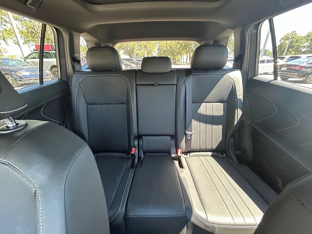 Certified 2023 Volkswagen Tiguan SE R-Line FWD image 13
