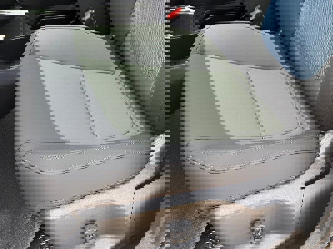 New 2025 Volvo EX30 Plus w/ Protection Package Premier image 16