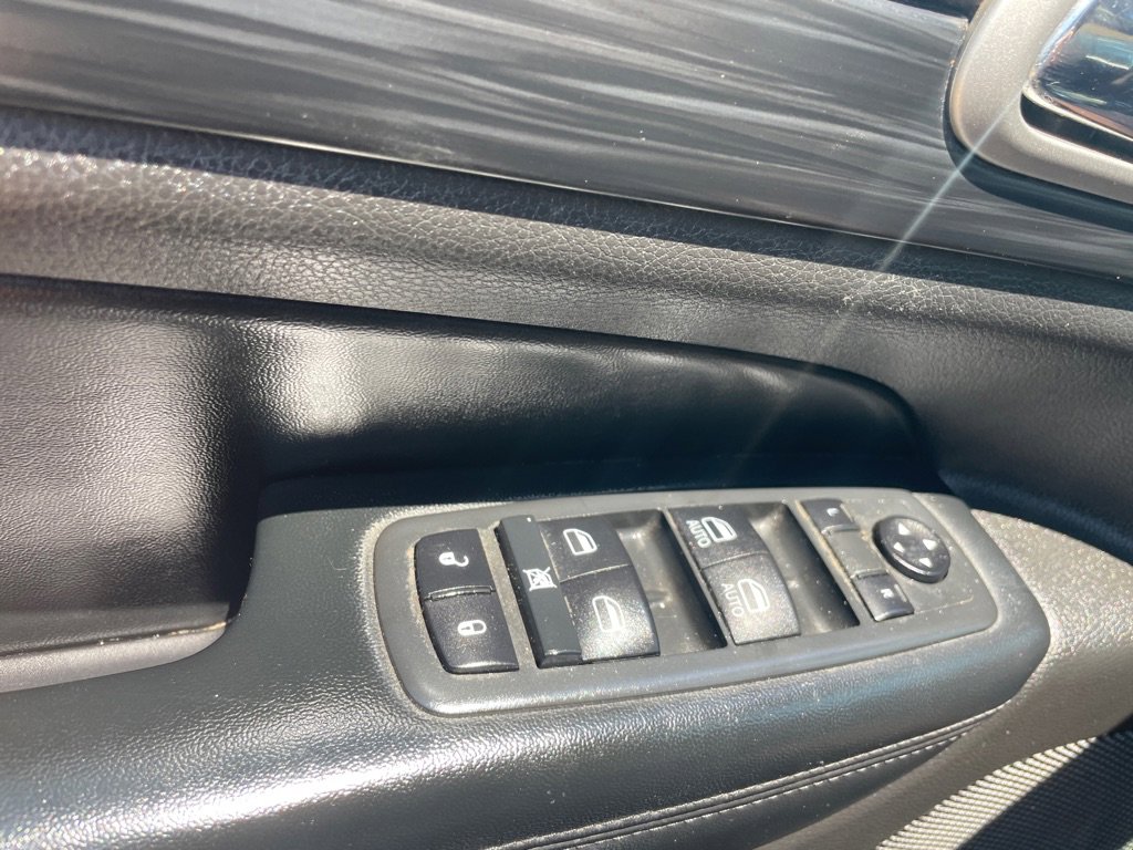 Used 2020 Jeep Grand Cherokee Altitude image 19