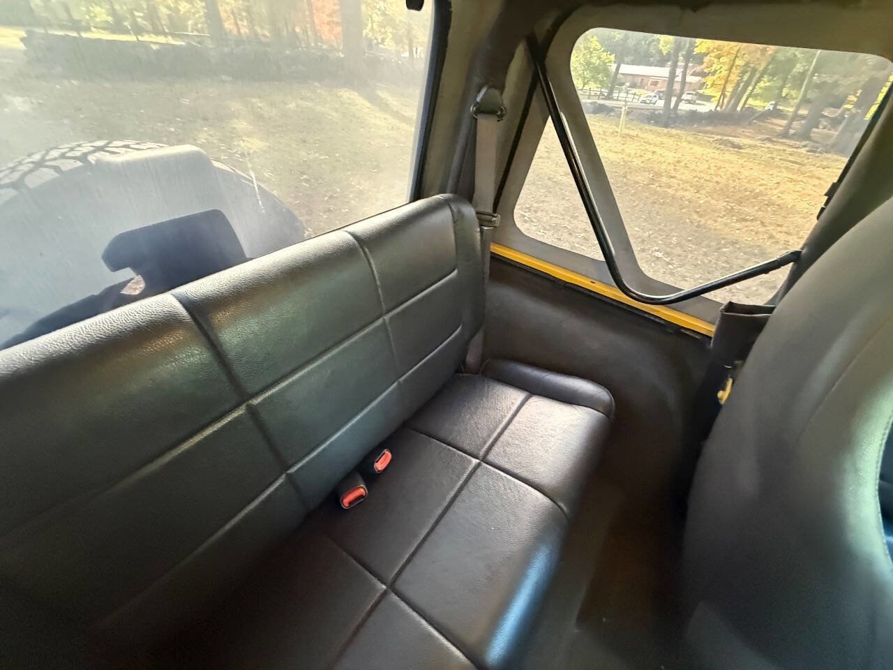 Used 2002 Jeep Wrangler SE image 29