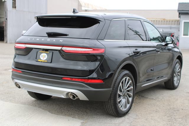 Used 2023 Lincoln Corsair Reserve FWD image 5