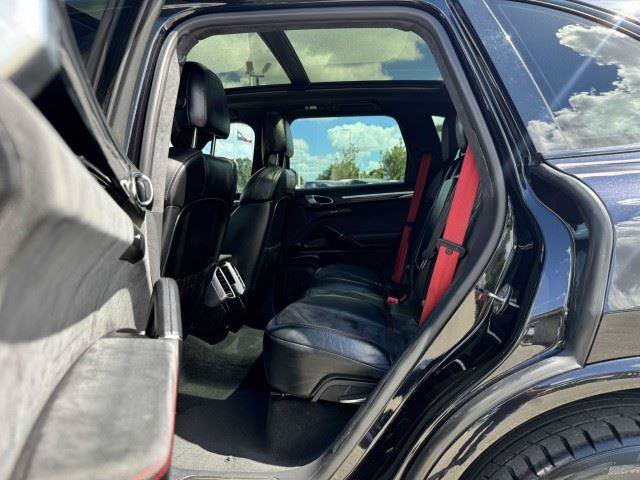 Used 2017 Porsche Cayenne GTS AWD/4WD image 34