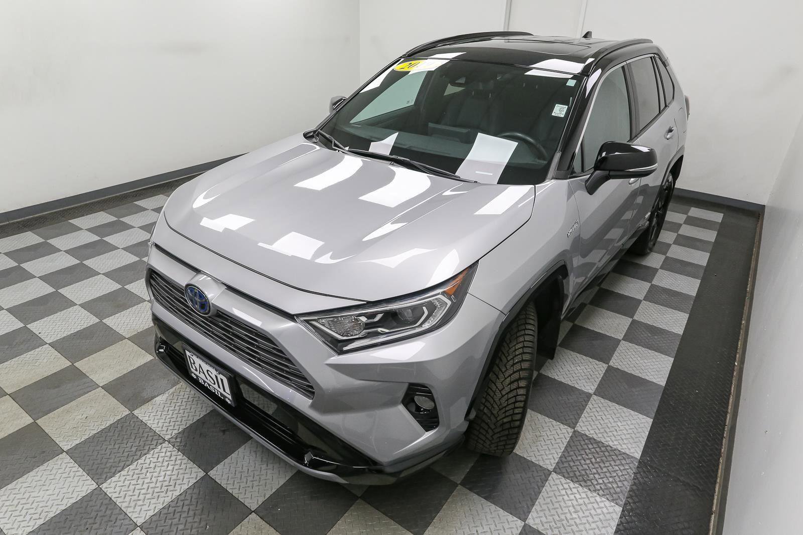 Used 2019 Toyota RAV4 XSE w/ Carpet Mat Package AWD/4WD image 6