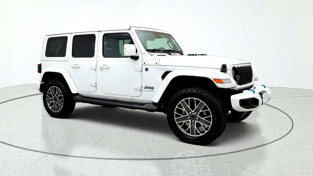Used 2024 Jeep Wrangler High Altitude AWD/4WD image 3