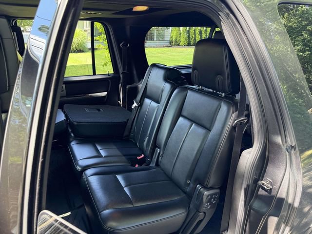 Used 2017 Ford Expedition EL Limited w/ Equipment Group 301A AWD/4WD image 18