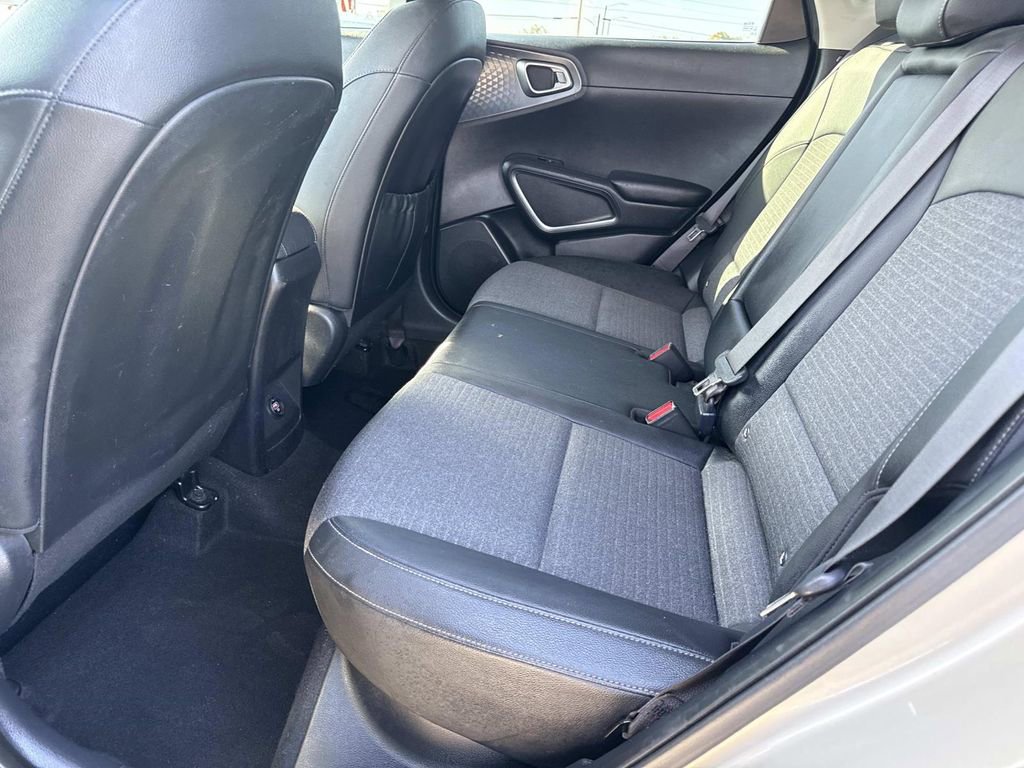 Used 2020 Kia Soul EX image 13