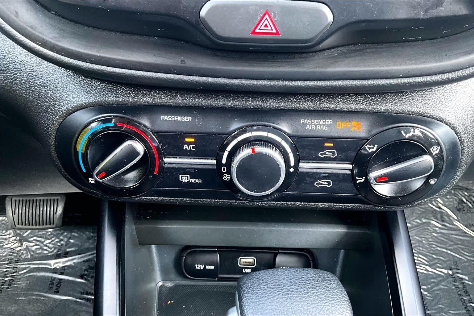 Used 2023 Kia Soul LX FWD image 32