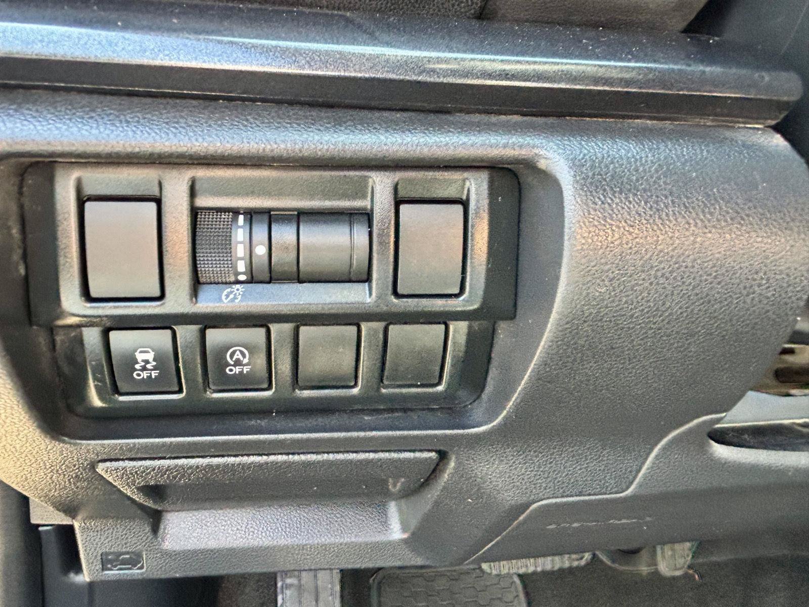Used 2023 Subaru Crosstrek 2.5i Sport AWD/4WD image 28