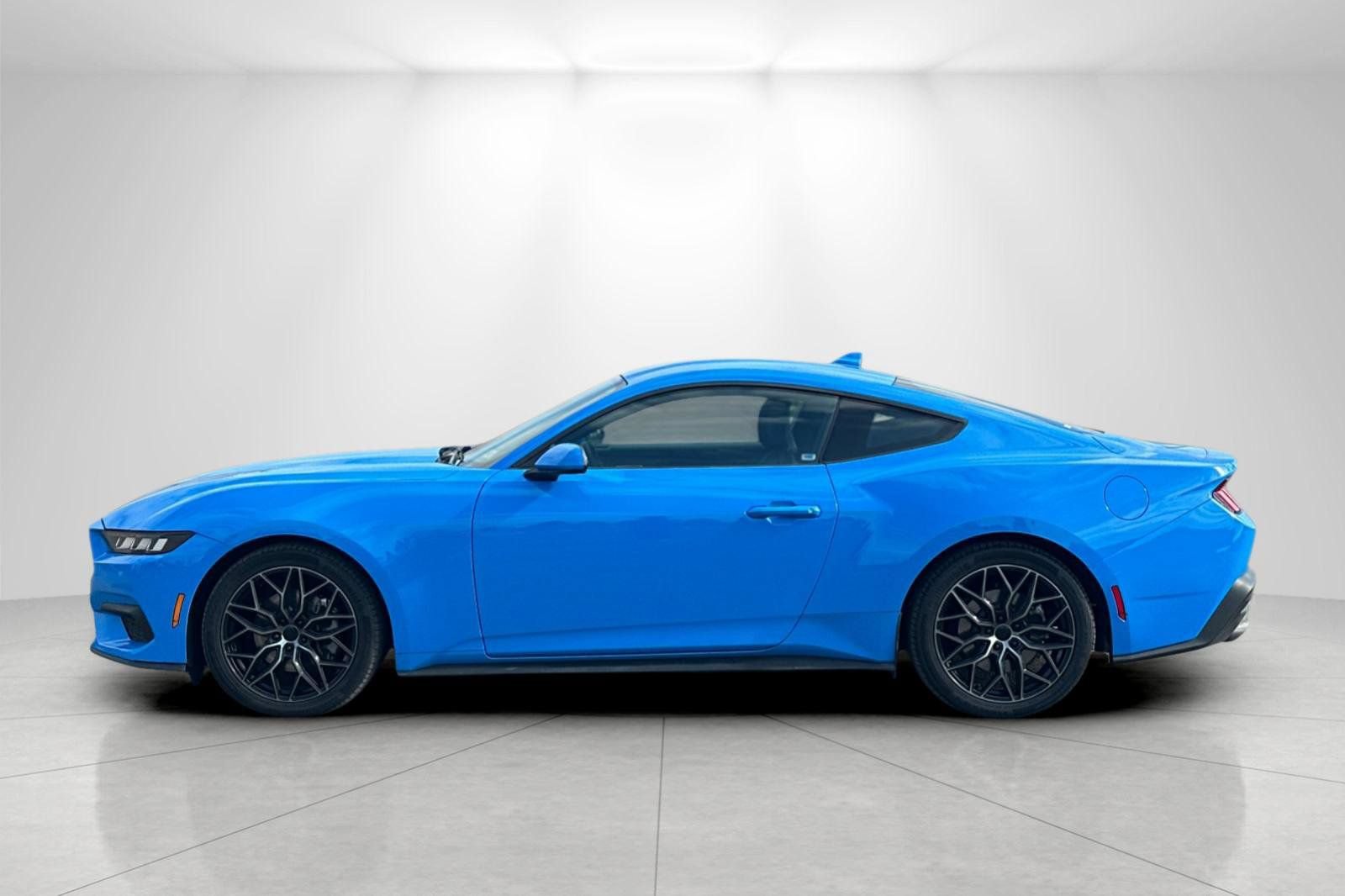 Used 2024 Ford Mustang Coupe RWD image 6