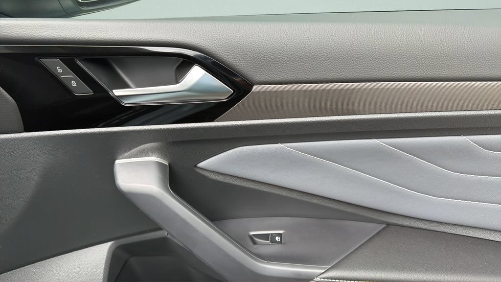 New 2026 Volkswagen Jetta SEL FWD image 14