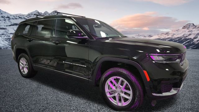 Used 2025 Jeep Grand Cherokee L Laredo w/ Luxury Tech Group I AWD/4WD image 1