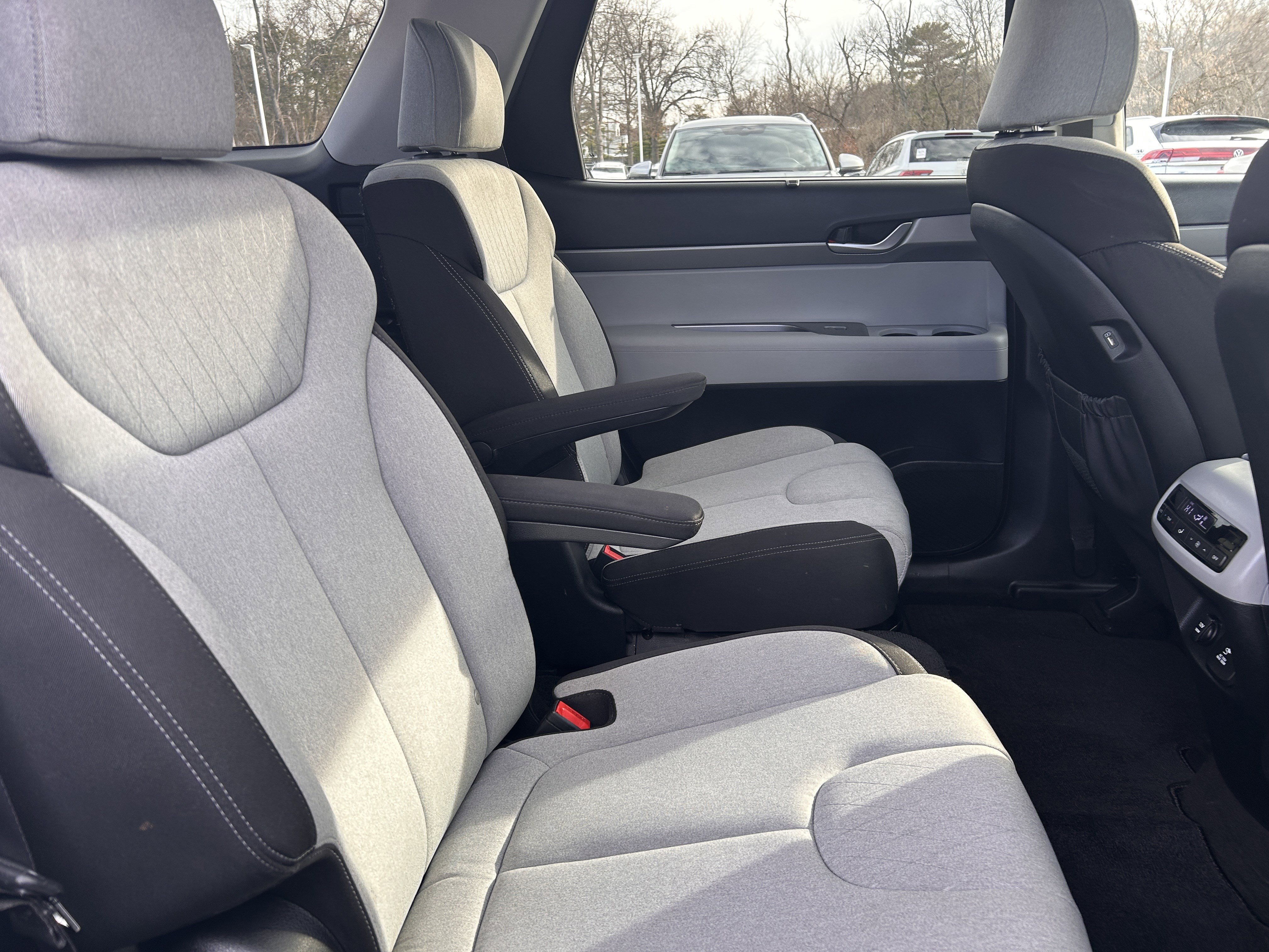 Used 2022 Hyundai Palisade SEL w/ Convenience Package image 27