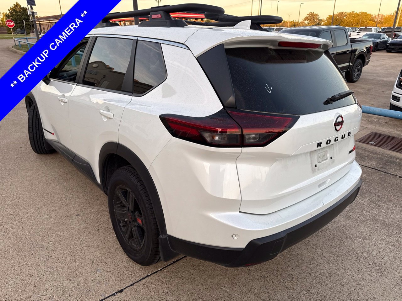 Used 2025 Nissan Rogue SV AWD/4WD image 8