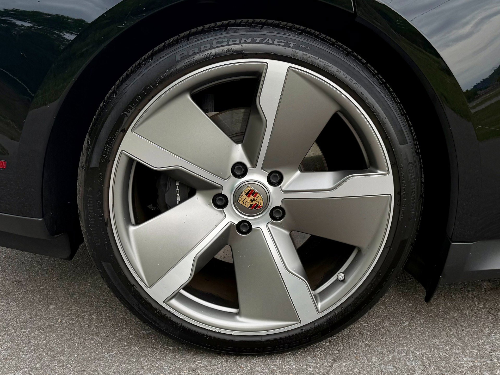 Used 2021 Porsche Taycan RWD image 45