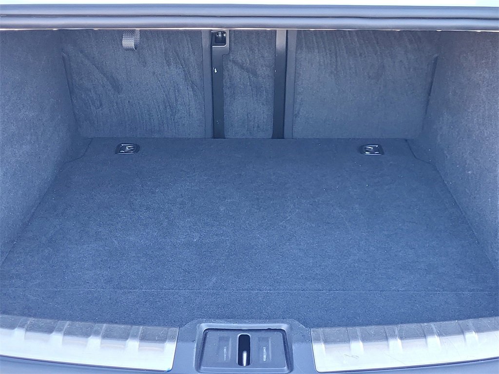 Used 2022 Porsche Taycan 4S image 16