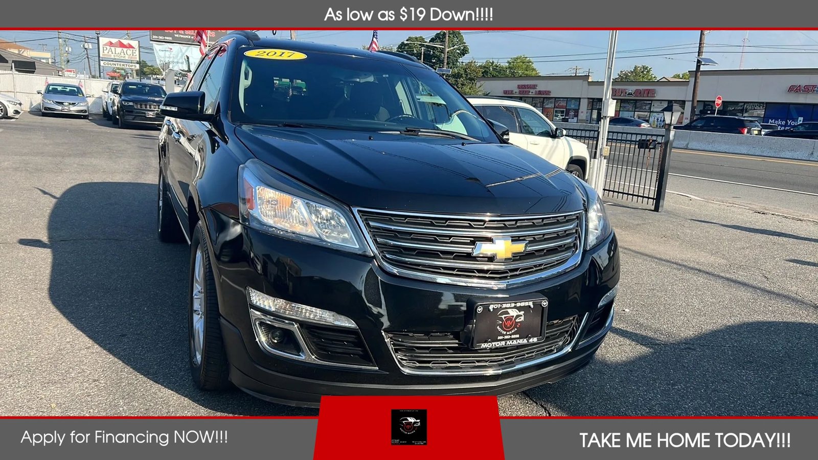Used 2017 Chevrolet Traverse LT w/ Traveler's Package FWD image 7
