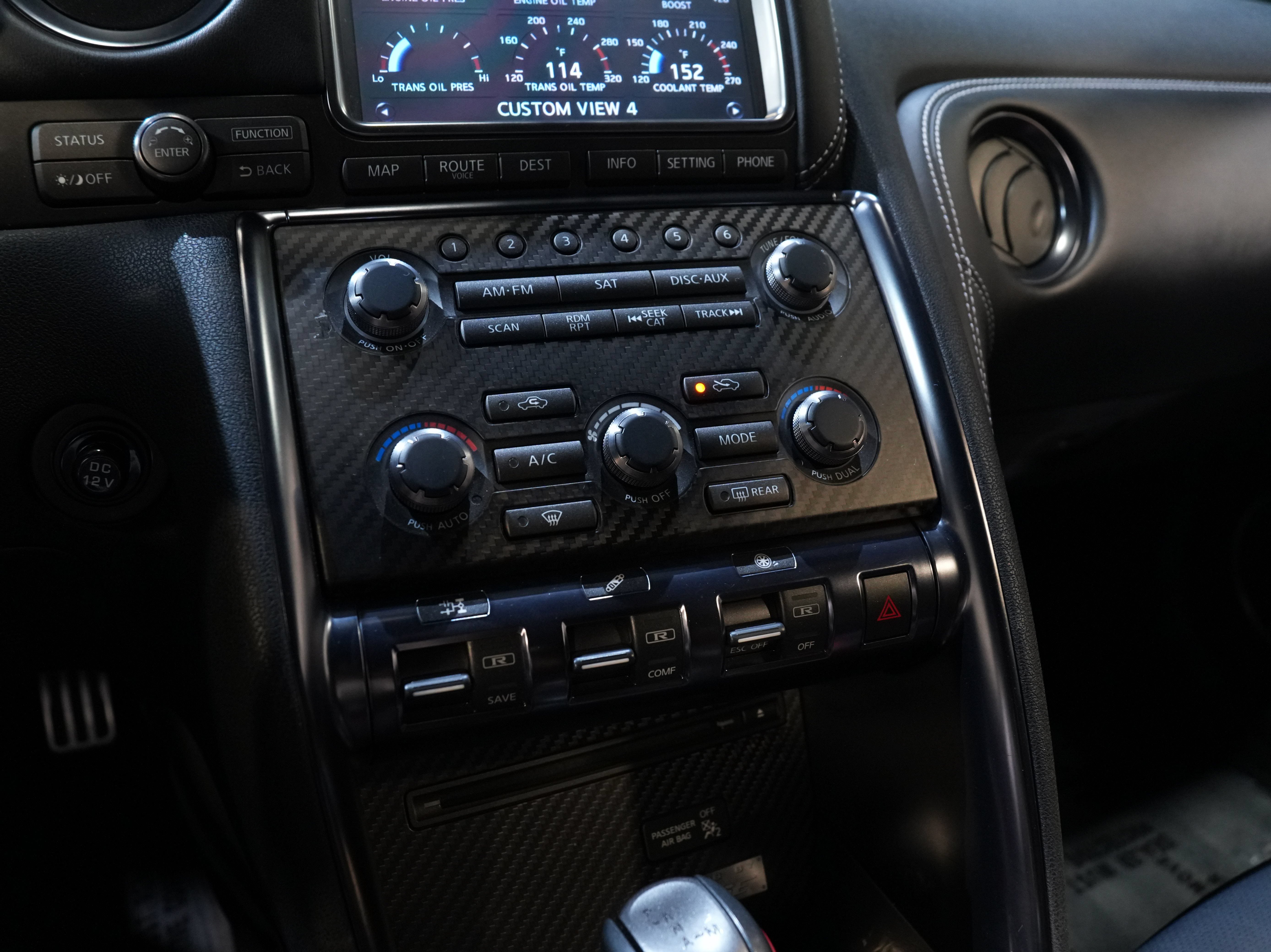 Used 2015 Nissan GT-R Black Edition AWD/4WD image 39