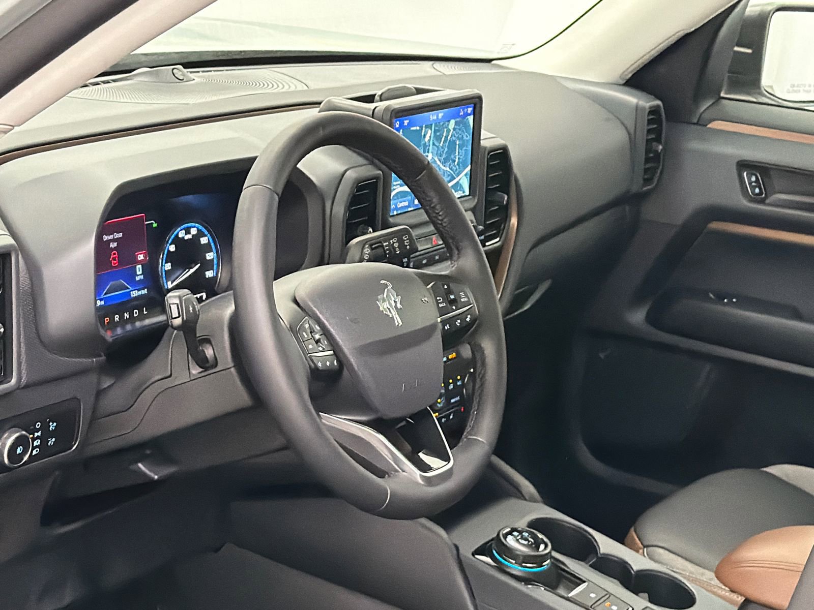 Used 2024 Ford Bronco Sport Outer Banks w/ Tech Package image 15