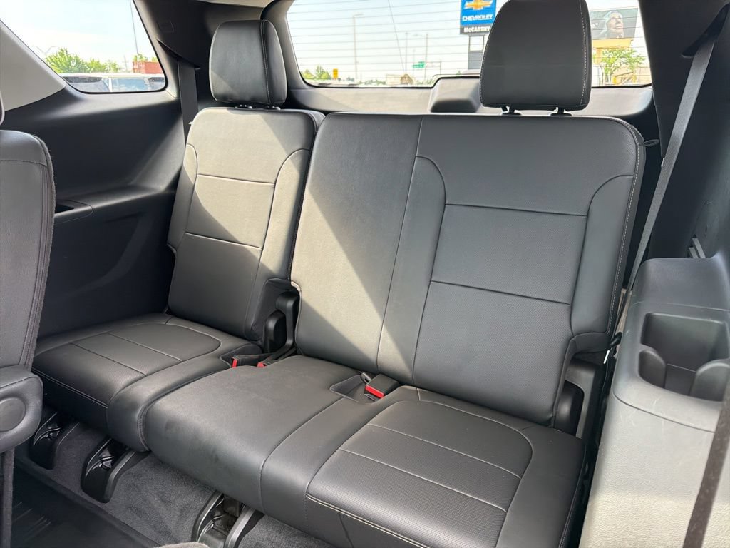 Used 2021 Chevrolet Traverse High Country AWD/4WD image 16