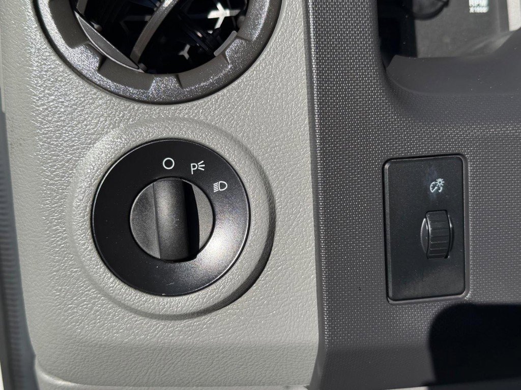 Used 2012 Ford E-250 and Econoline 250 w/ Premium Van Group image 44