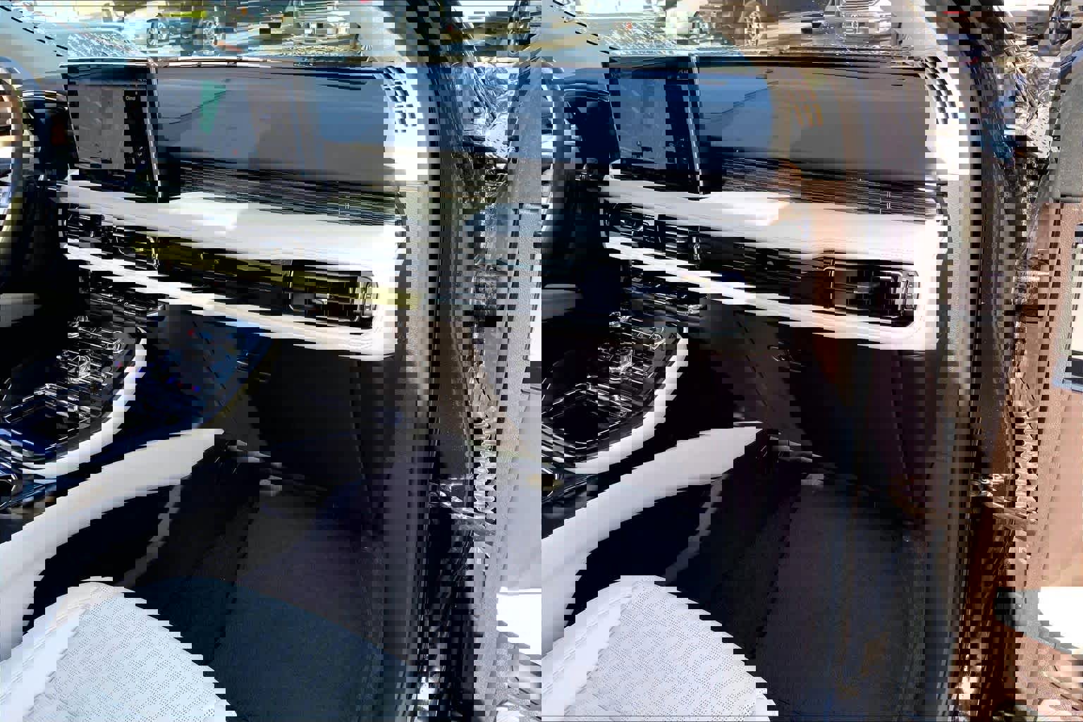 Used 2023 Lincoln Nautilus Black Label image 17