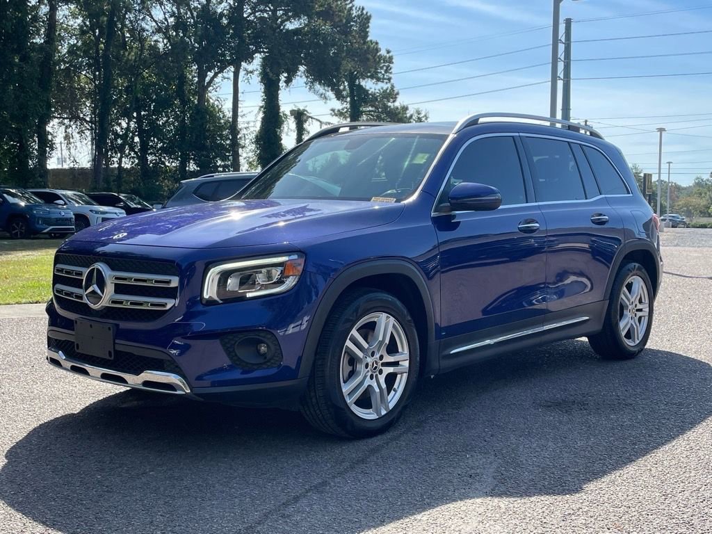 Used 2021 Mercedes-Benz GLB 250 4MATIC w/ Premium Package image 32